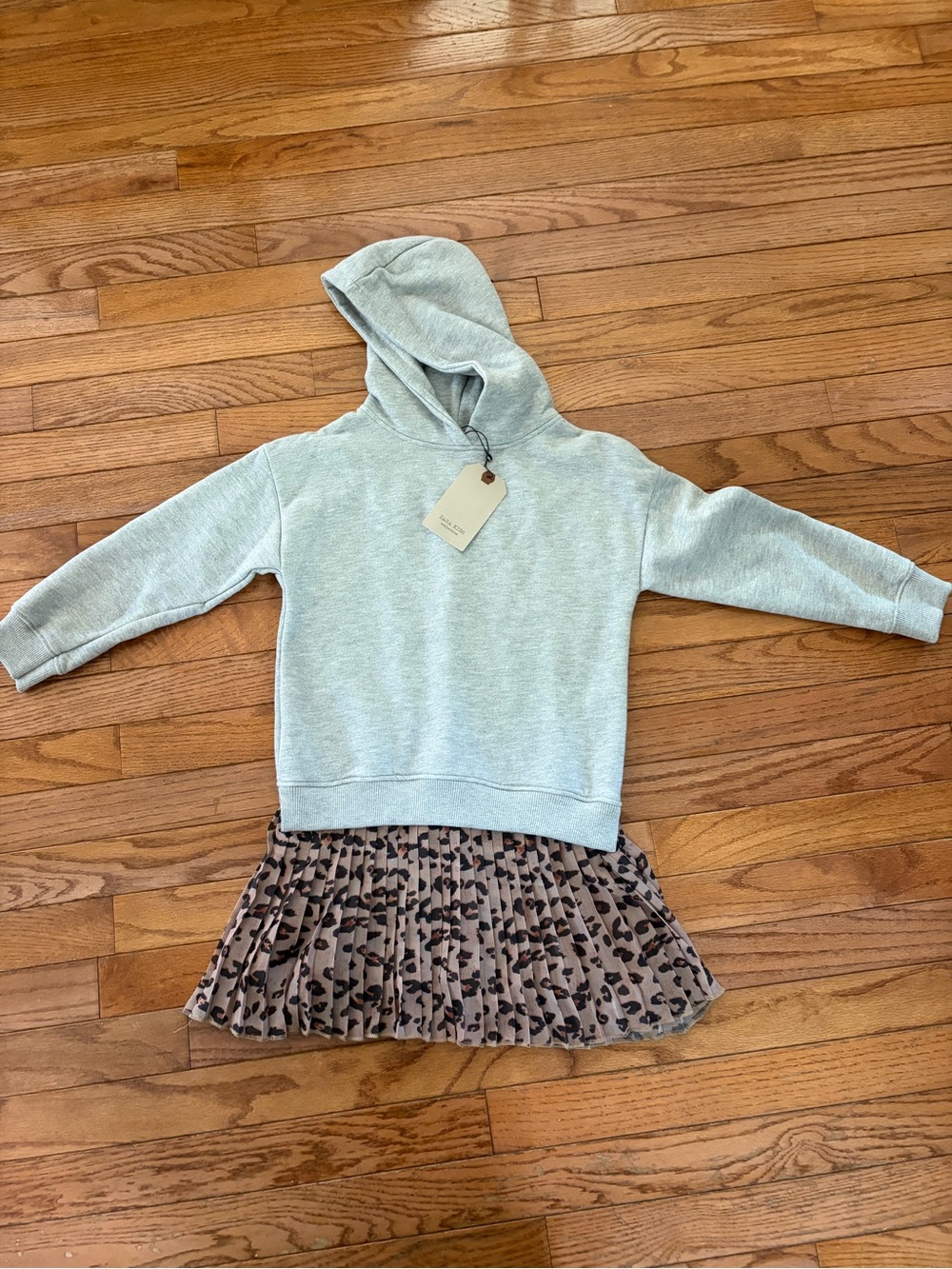 Zara size 7 girls dress grey sweatshirt with leopard skirt